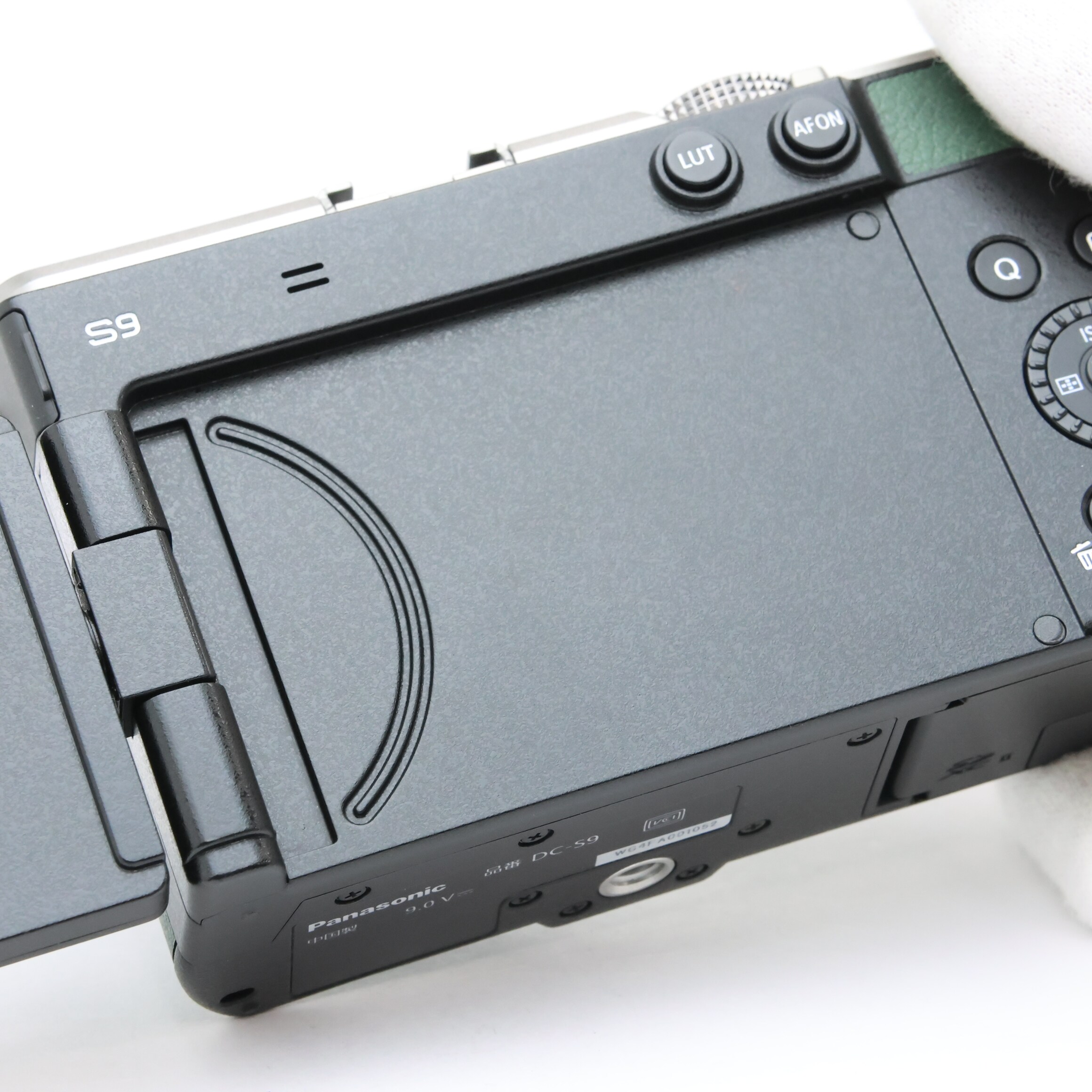 中古)Panasonic (パナソニック) LUMIX S9 ボディ DC-S9-S エクステリア