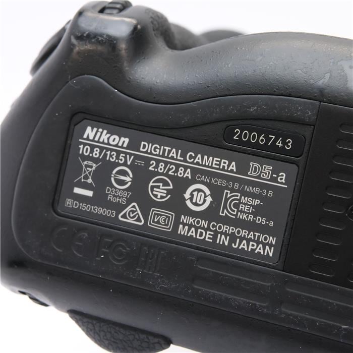 中古)Nikon (ニコン) D5 ボディ（XQD-Type）（商品ID：3717030685219