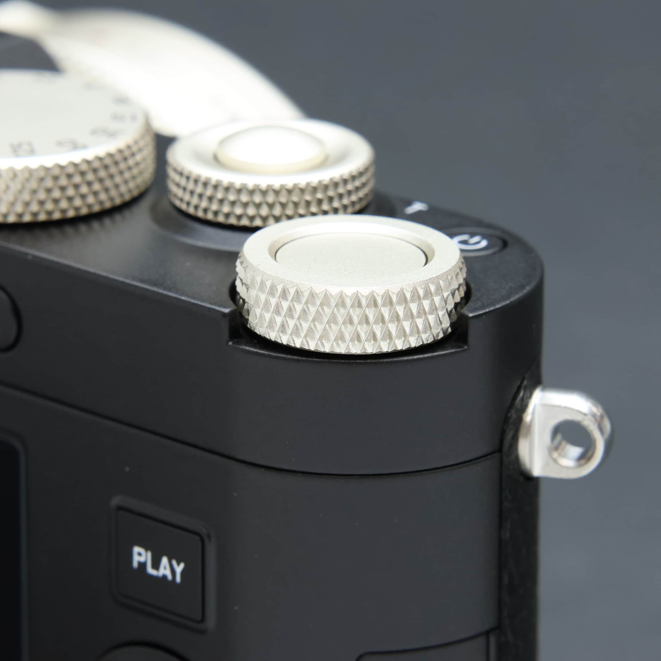 LEICA D-LUX8 中古 中古】(ライカ) Leica D-LUX8｜ナニワグループオンライン｜2222050250305