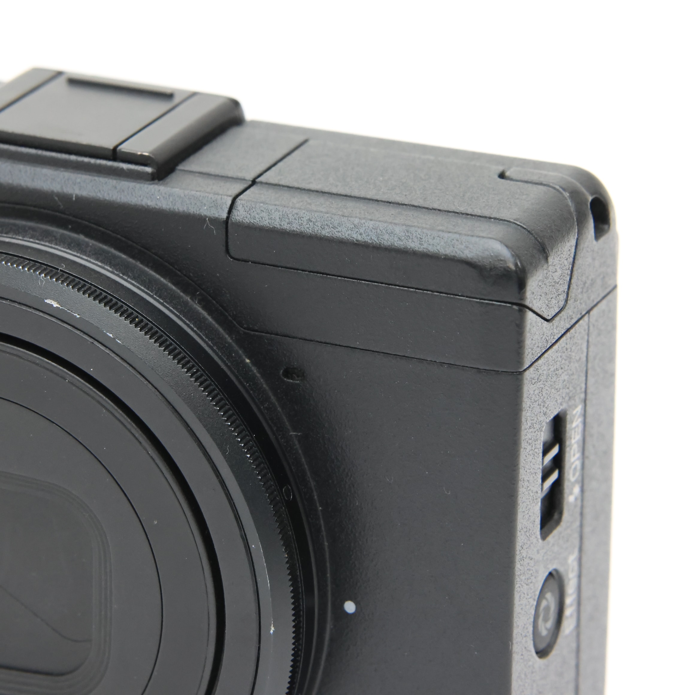 中古)RICOH (リコー) GR（商品ID：3717030735228）詳細ページ