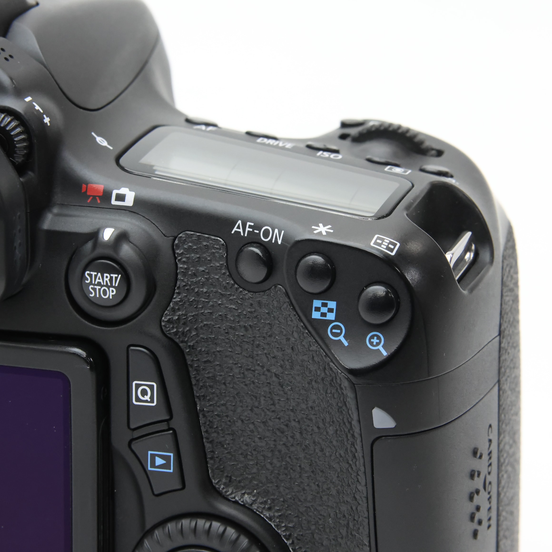 中古)Canon (キヤノン) EOS 70D ダブルズームキット（商品ID