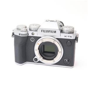 FUJIFILM (フジフイルム) X-T5 ボディ シルバー」の商品検索結果