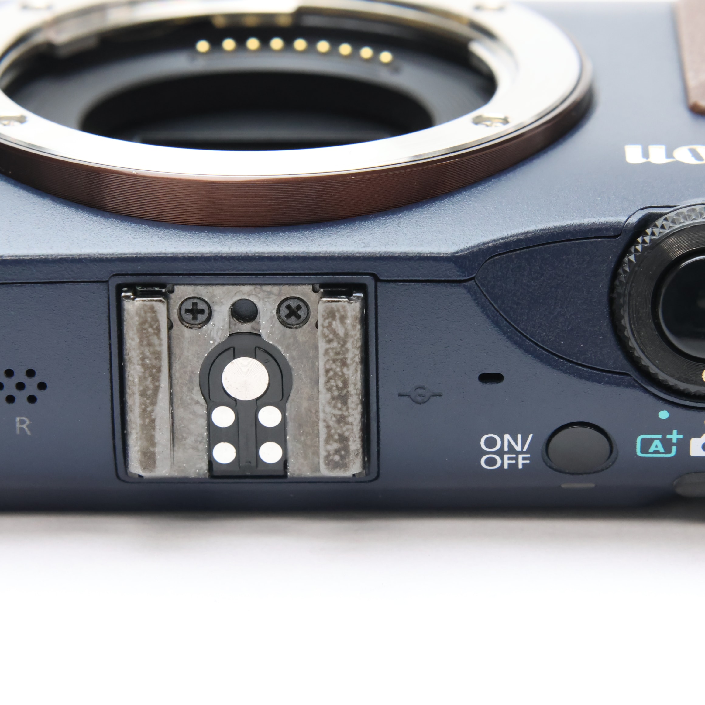 中古)Canon (キヤノン) EOS M ボディ ベイブルー（商品ID
