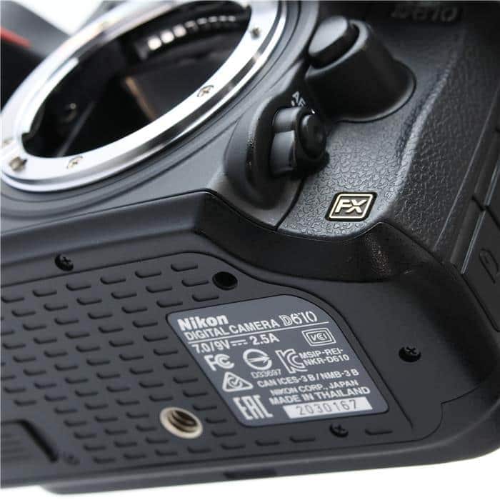 Nikon D610 ボディZ18 718k0A3Gv5L._UF350,350_QL50_.jpg