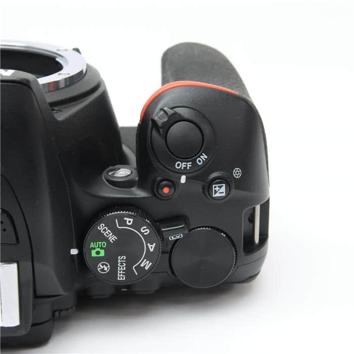 中古)Nikon (ニコン) D5600 ダブルズームキット（商品ID