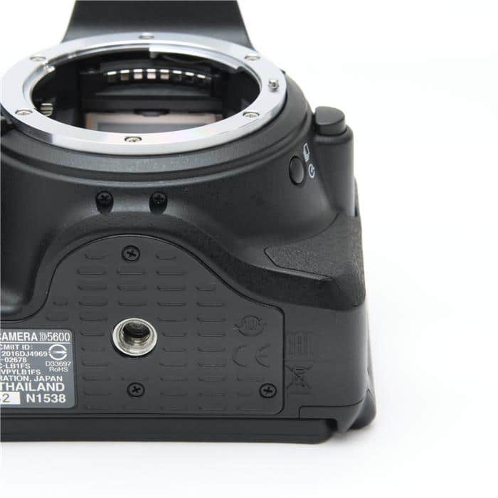中古)Nikon (ニコン) D5600 ダブルズームキット（商品ID