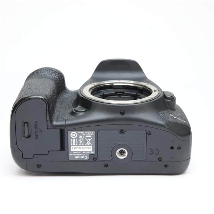 EOS 7D Mark II ボディ