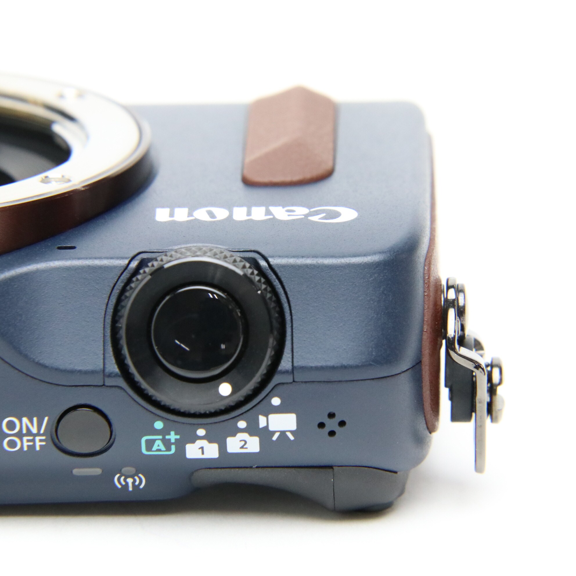 元箱付き 極上品 キヤノン EOS M ボディ ベイブルー 中古)Canon (キヤノン) EOS M2 ボディ ベイブルー（商品ID