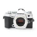 OLYMPUS (オリンパス) OM-D E-M5 Mark III ボディ シルバー