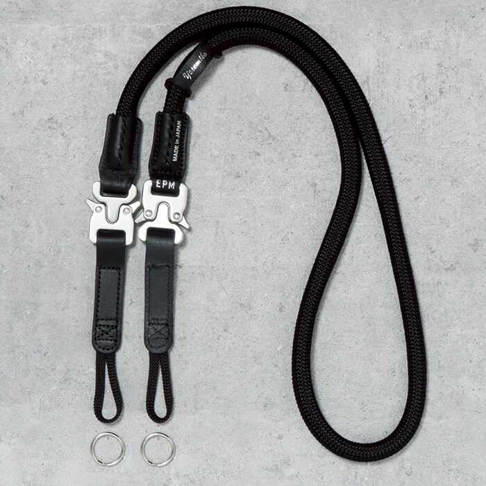 【新品】ヨセミテストラップ　yosemite ナイトアイズ 新品)YOSEMITE（ヨセミテ） YOSEMITE CAMERA STRAP TOTEM 126cm SILVER