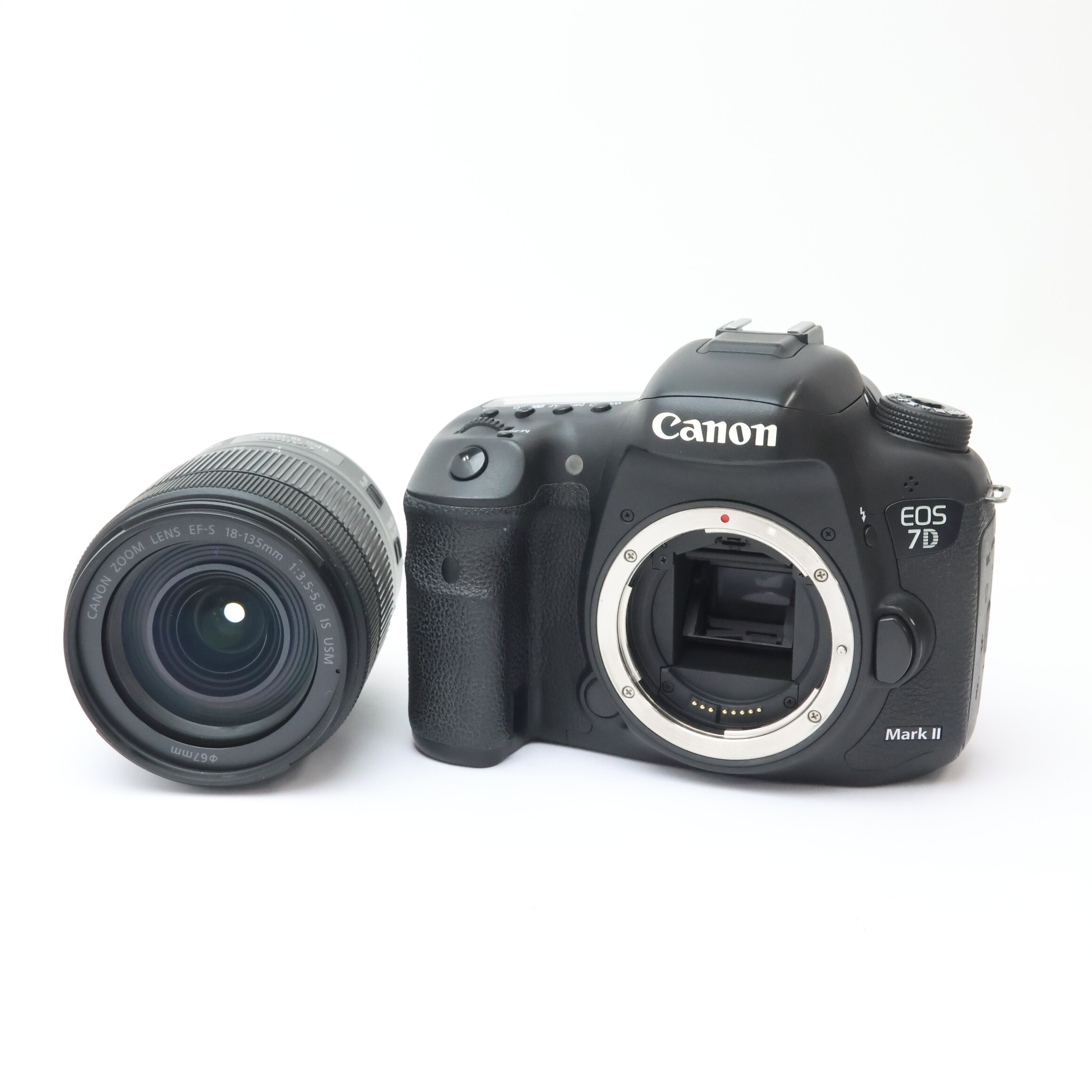 中古)Canon (キヤノン) EOS 7D Mark II EF-S18-135 IS USM レンズ 