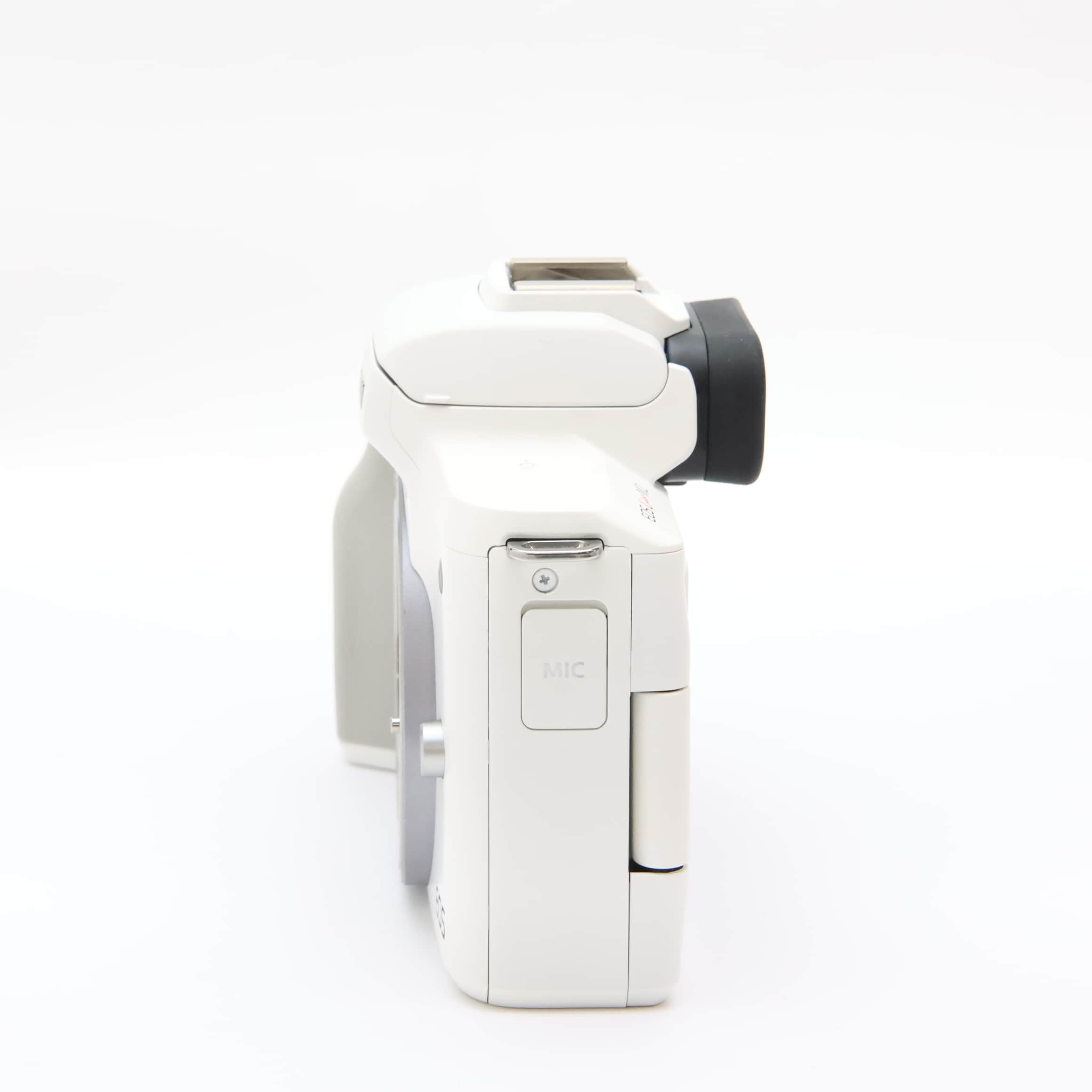 中古)Canon (キヤノン) EOS Kiss M2 ボディ ホワイト（商品ID 