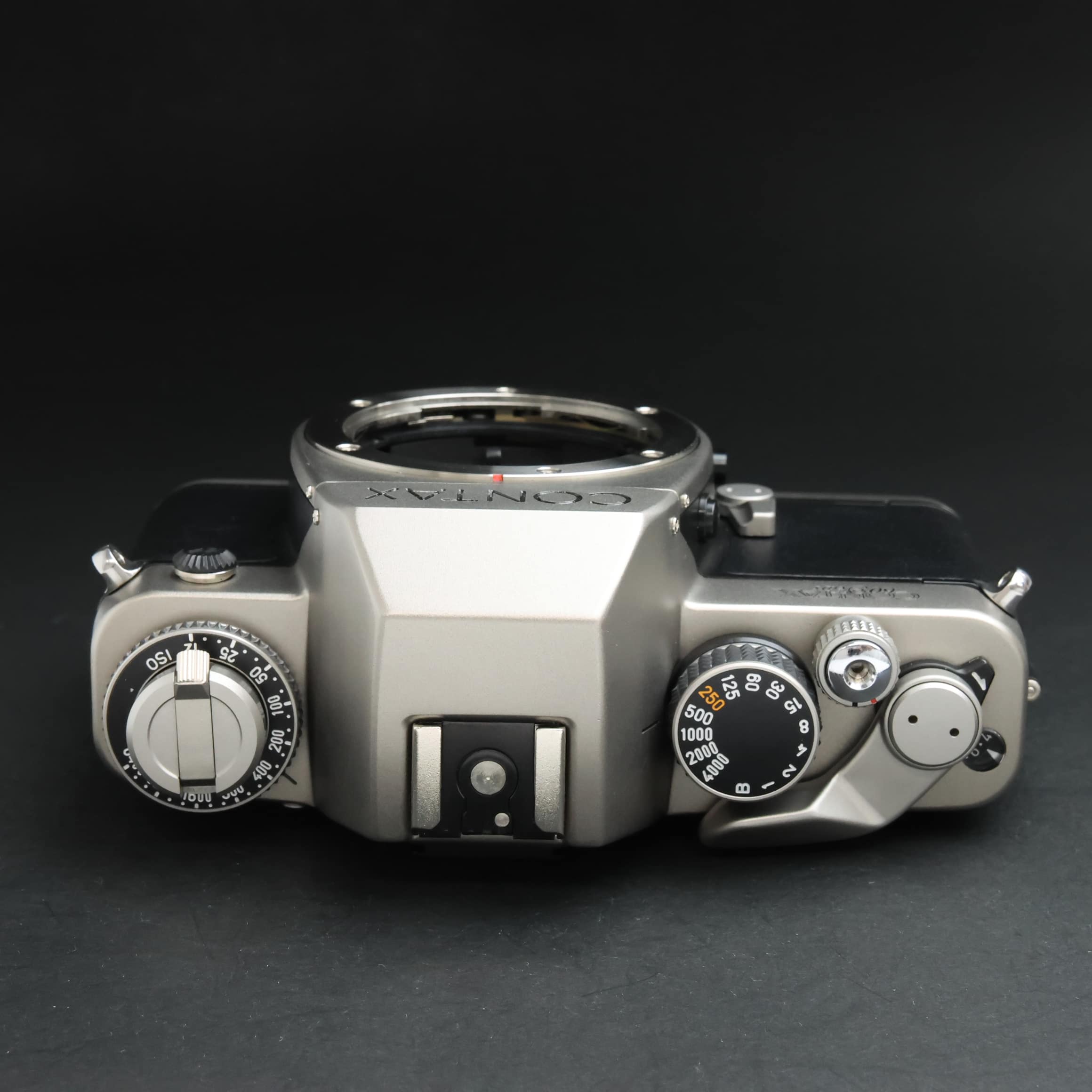 動作確認済】 CONTAX コンタックス S2 60周年記念 ボディ  #834 中古)CONTAX (コンタックス) S2 (60周年ロゴ有)（商品ID