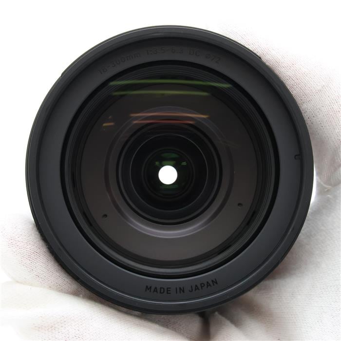 Contemporary 18-300mm F3.5-6.3 DC MACRO OS HSM (キヤノンEF用)