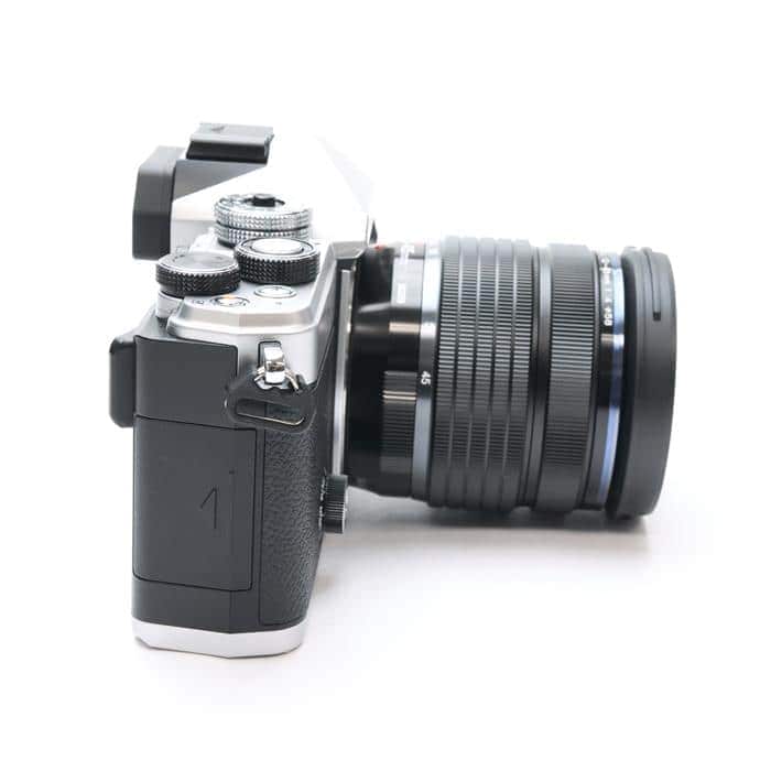 OM-3 12-45mm F4.0 PRO レンズキット