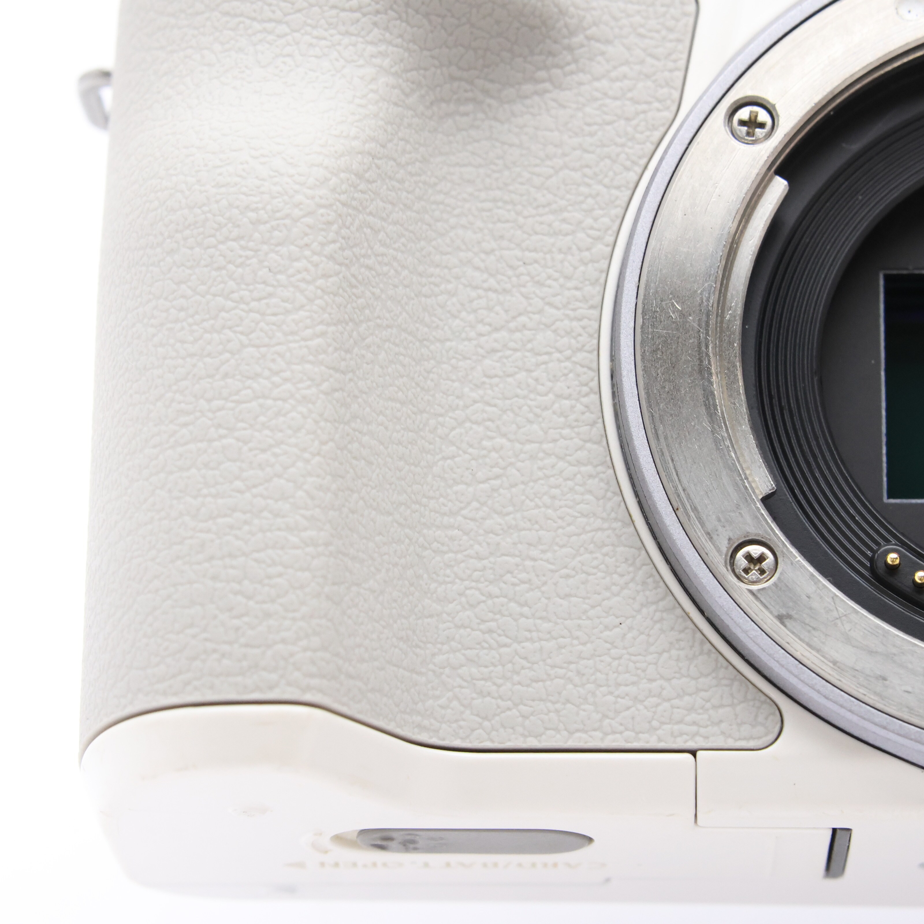 中古)Canon (キヤノン) EOS Kiss M ボディ ホワイト（商品ID 