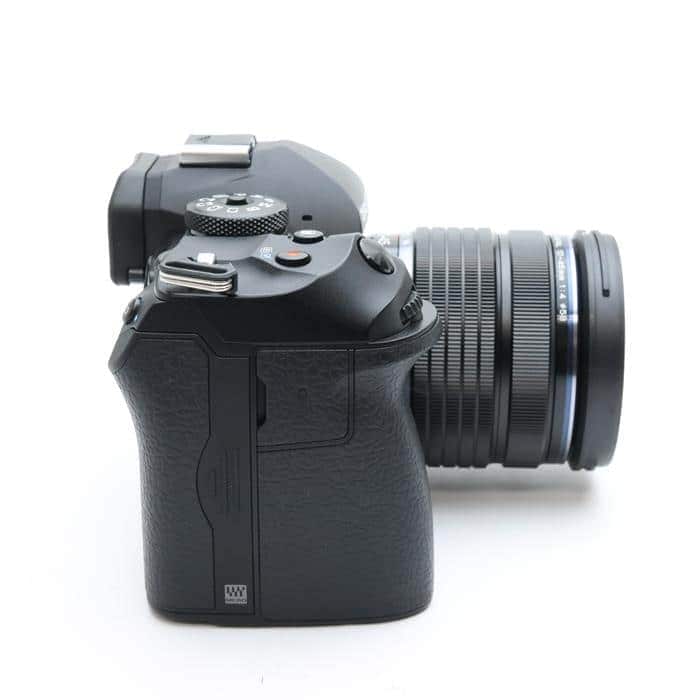 OM-1 Mark II 12-45mm F4.0 PRO レンズキット