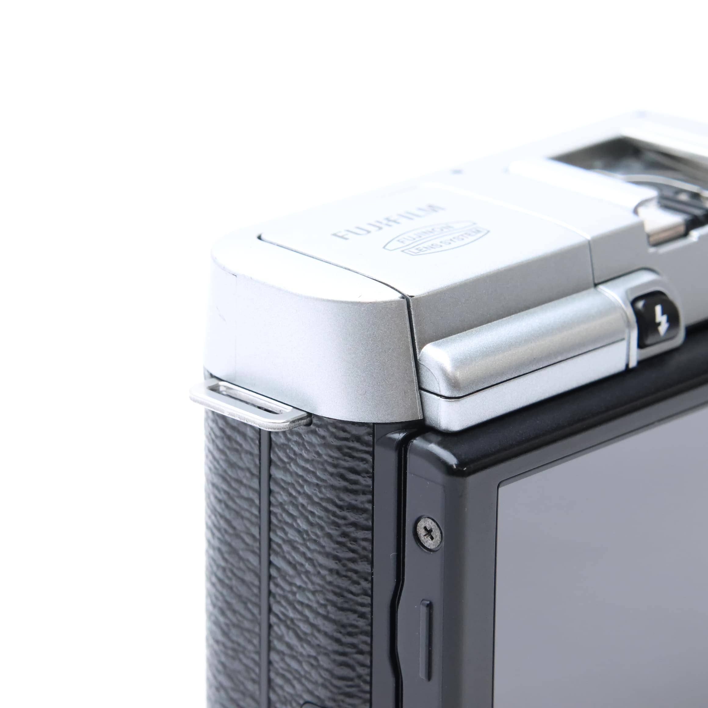 中古)FUJIFILM (フジフイルム) X-M1 ダブルレンズキット シルバー