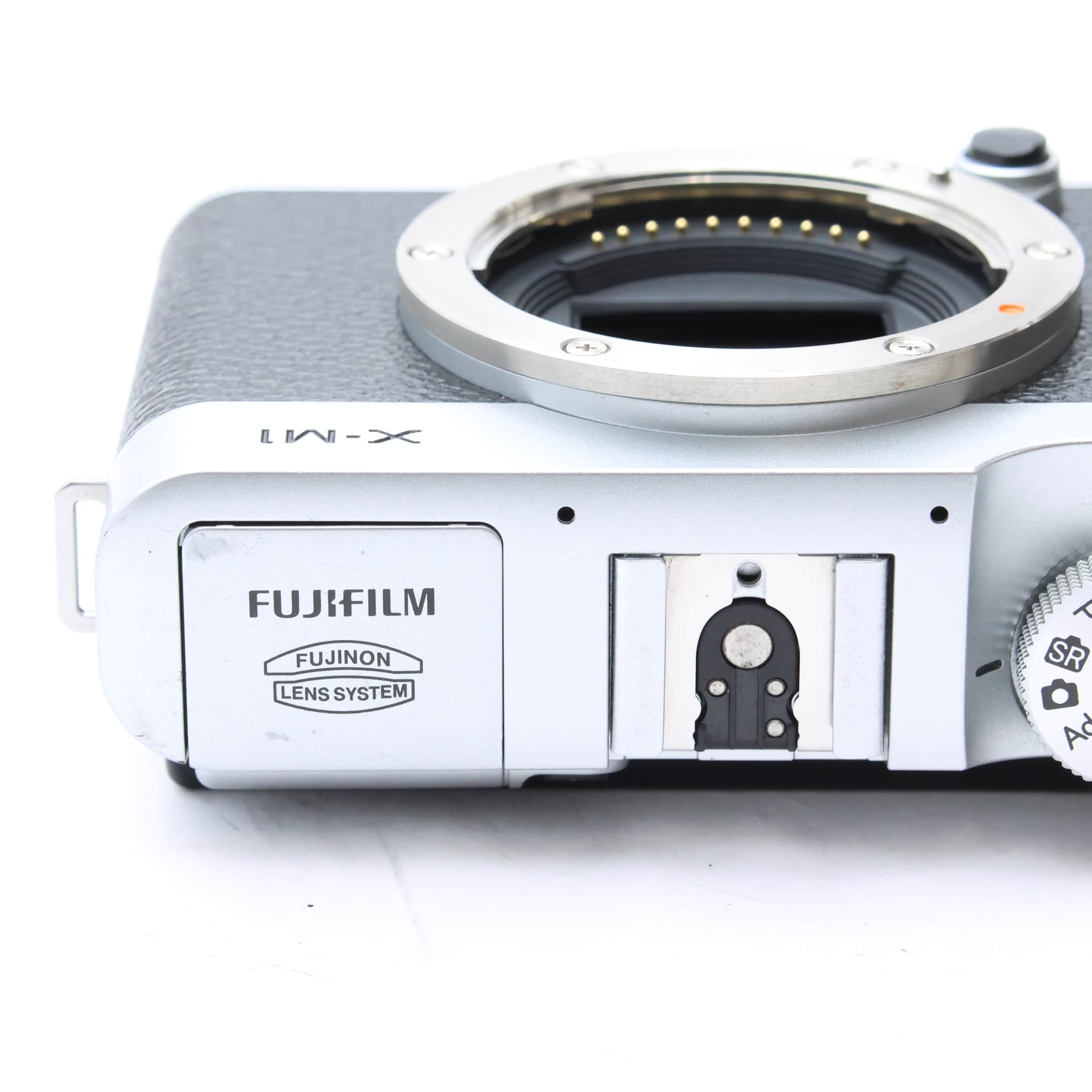 中古)FUJIFILM (フジフイルム) X-M1 ダブルレンズキット シルバー