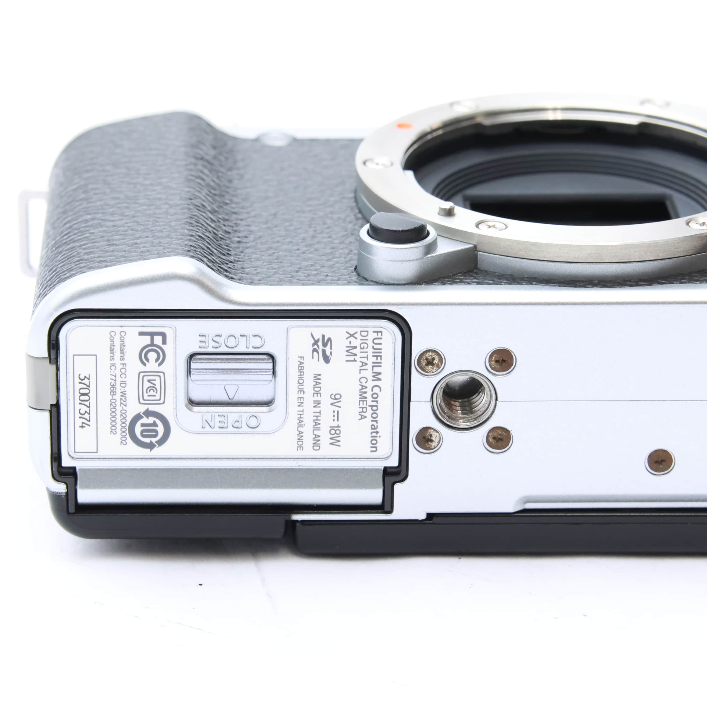 中古)FUJIFILM (フジフイルム) X-M1 ダブルレンズキット シルバー