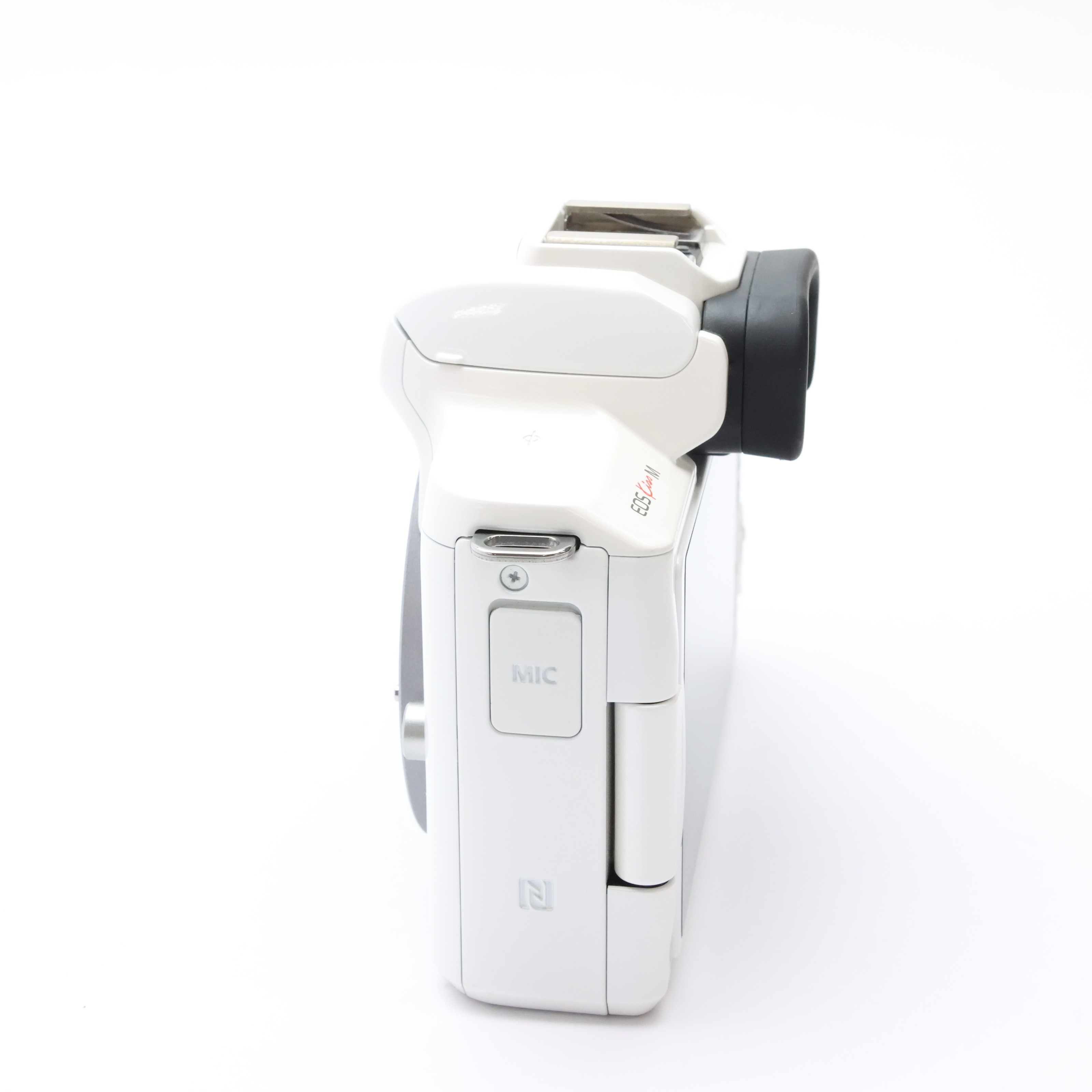 中古)Canon (キヤノン) EOS Kiss M ボディ ホワイト（商品ID