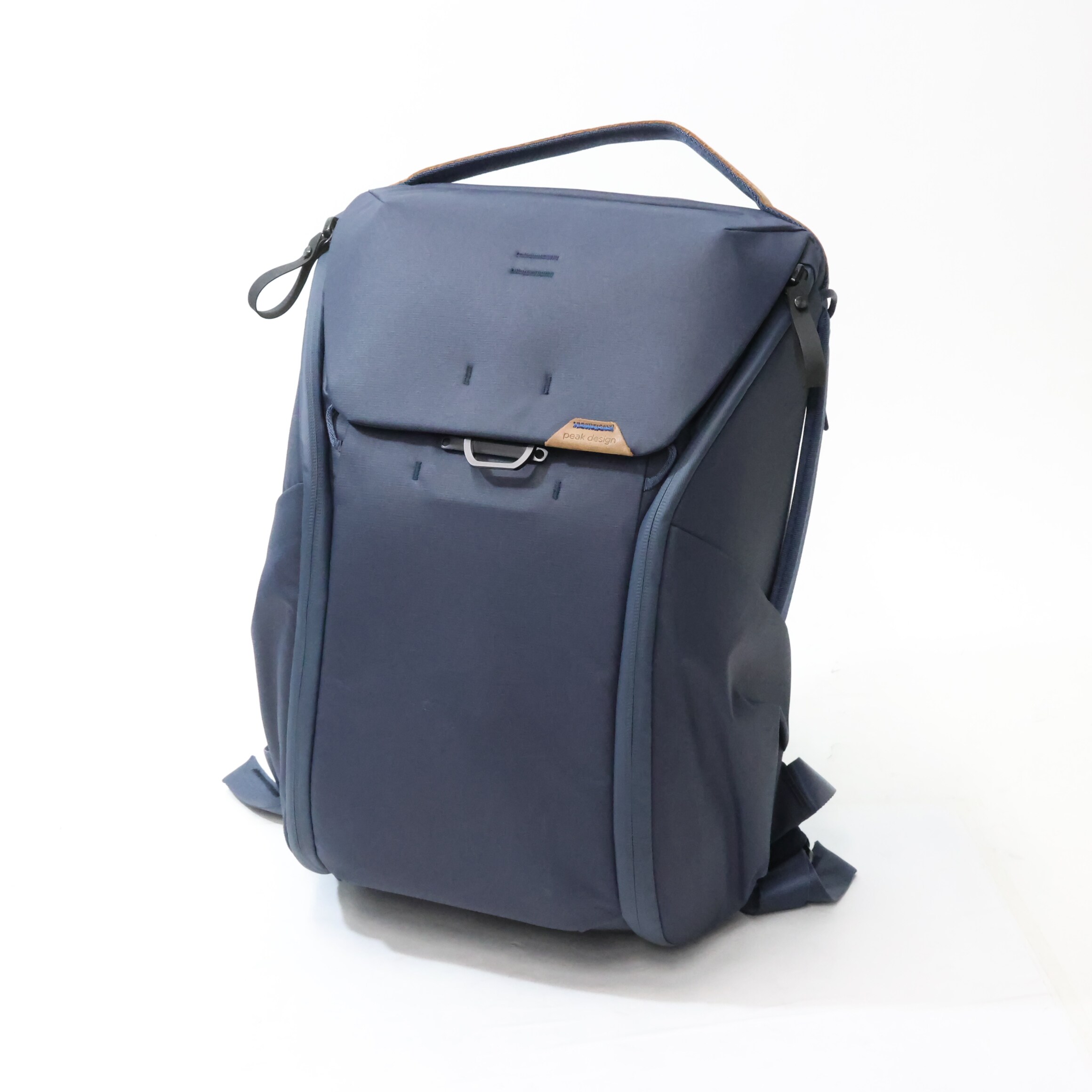 中古)peak design (ピークデザイン) エブリデイバックパック 20L V2 