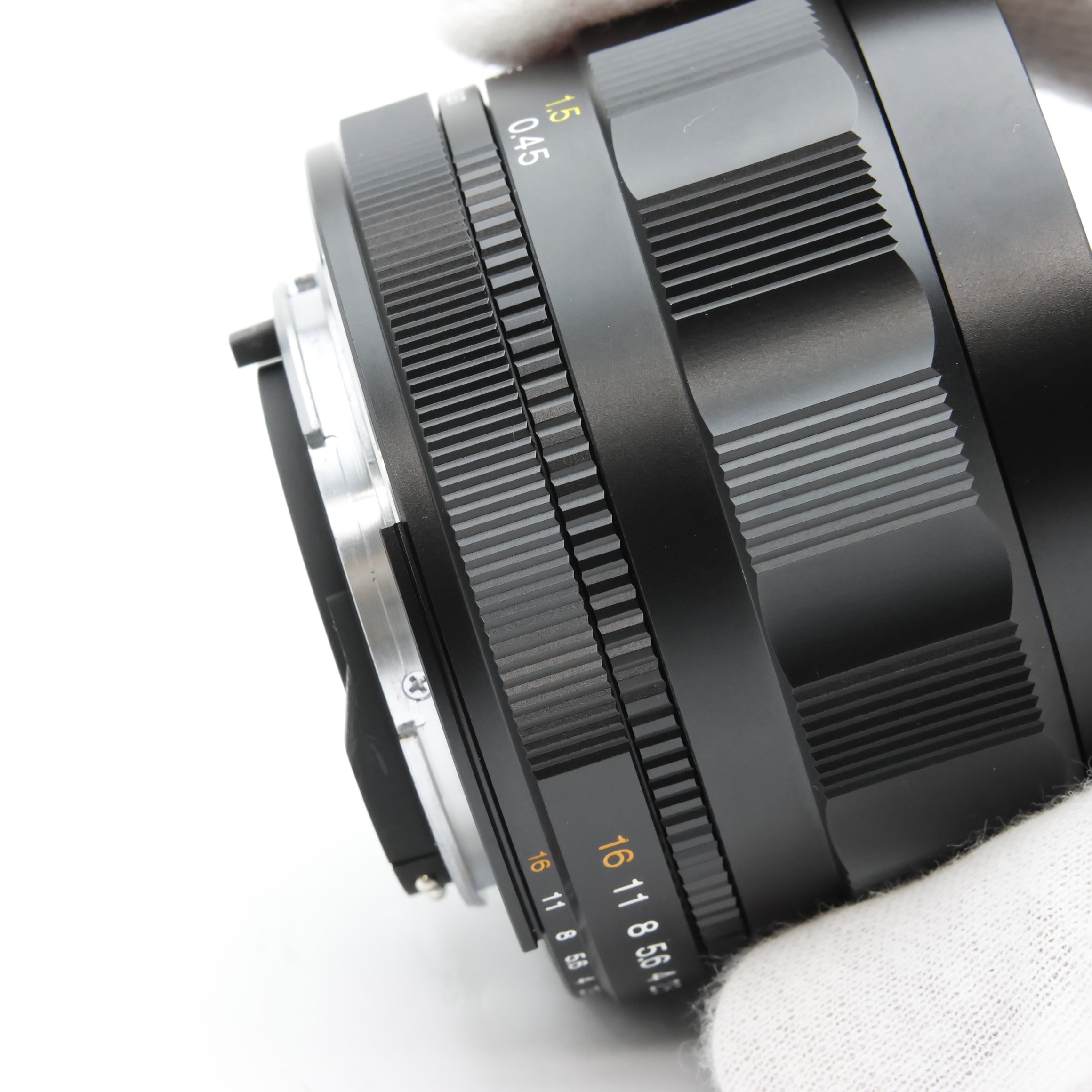 【整備済】Nikon FE2 + Voigtländer 58mm F1.4 中古)Voigtlander (フォクトレンダー) NOKTON 58mm F1.4 SL II N