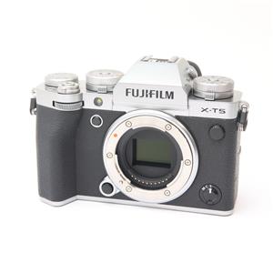 FUJIFILM (フジフイルム) X-T5 ボディ シルバー」の商品検索結果