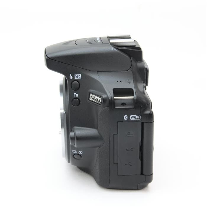 Nikon D5600（中古品） ニコン Nikon D5600 レンズキット デジタル 一眼レフ カメラ