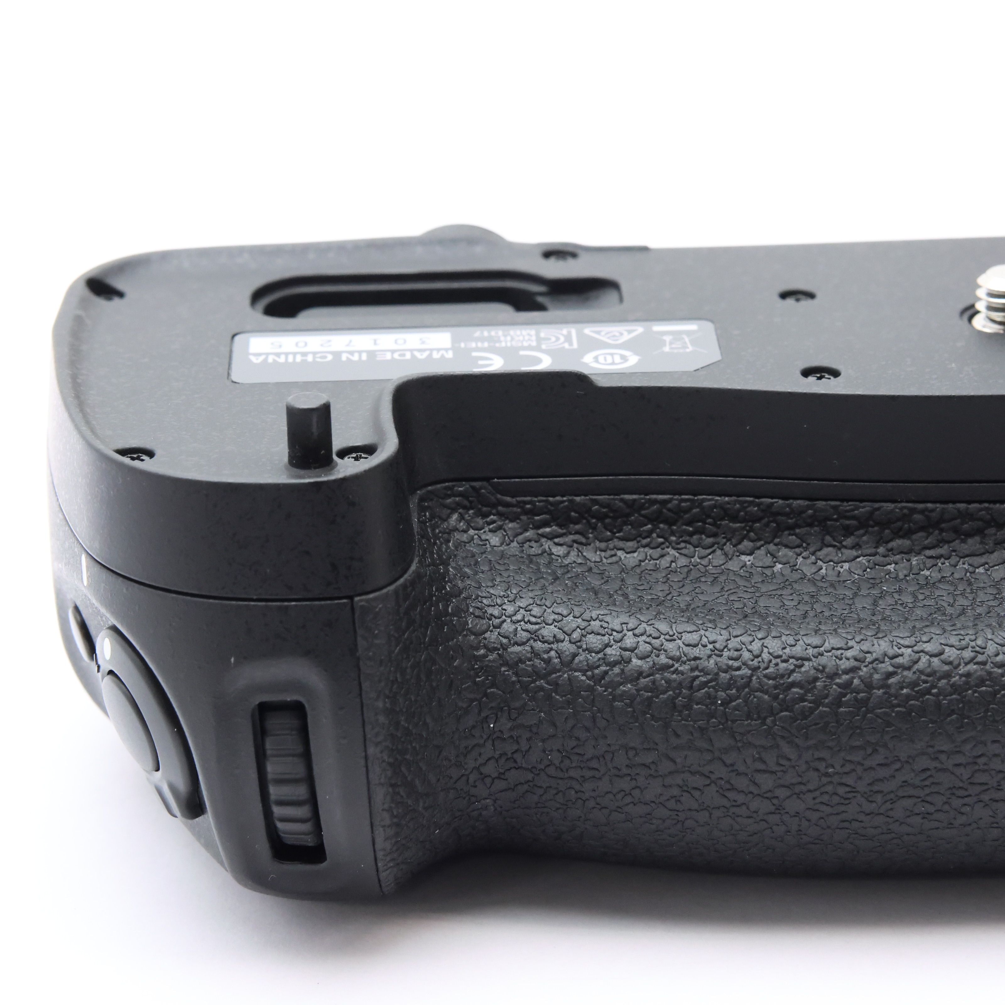 中古)Nikon (ニコン) マルチパワーバッテリーパック MB-D17（商品ID