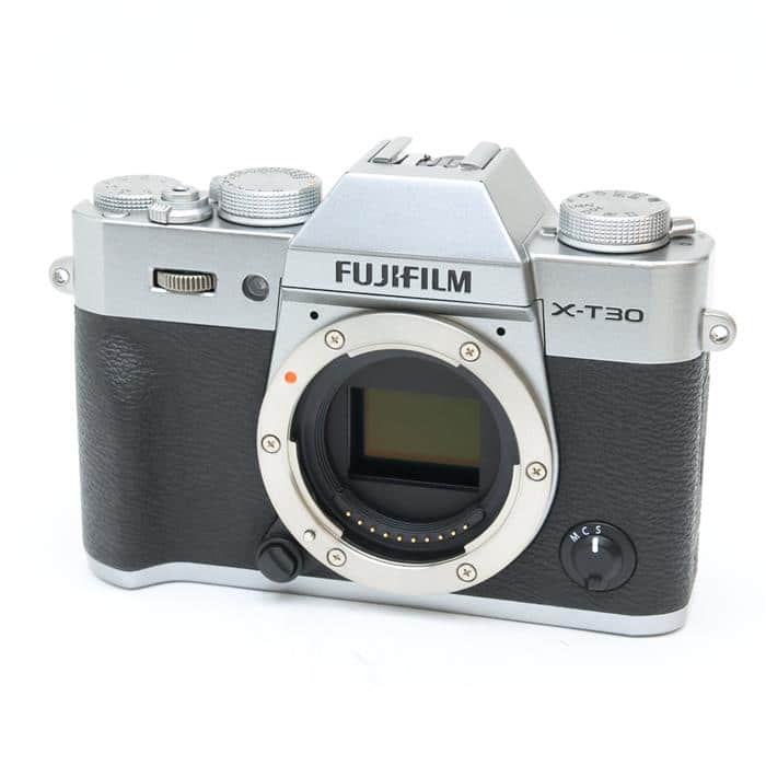 FUJIFILM X-T30II + 25mm F2.0レンズ FUJIFILM X-T30II + 25mm F2.0レンズ FUJIFILM X-T30 II 本体と付属品