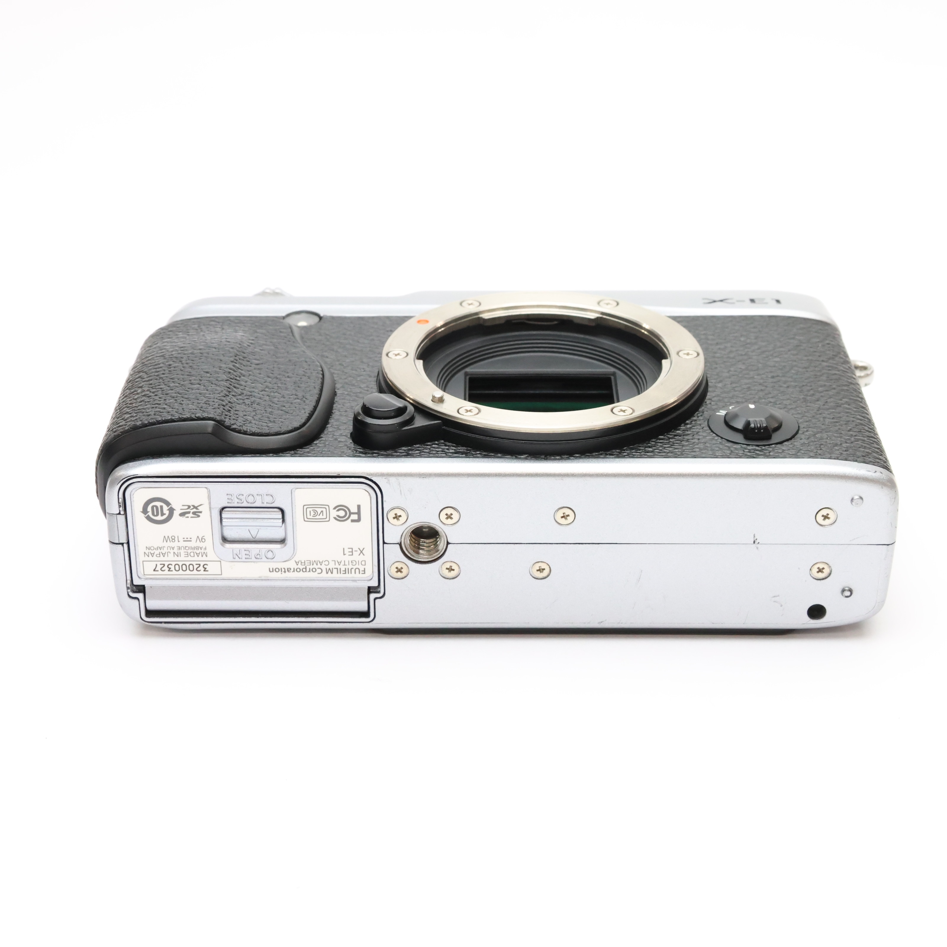 Fujifilm X-E1 シルバー コンパクトデジタルカメラ 【公式通販】
