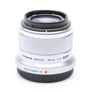 新品)OLYMPUS (オリンパス) M.ZUIKO DIGITAL 45mm F1.8 シルバー（商品
