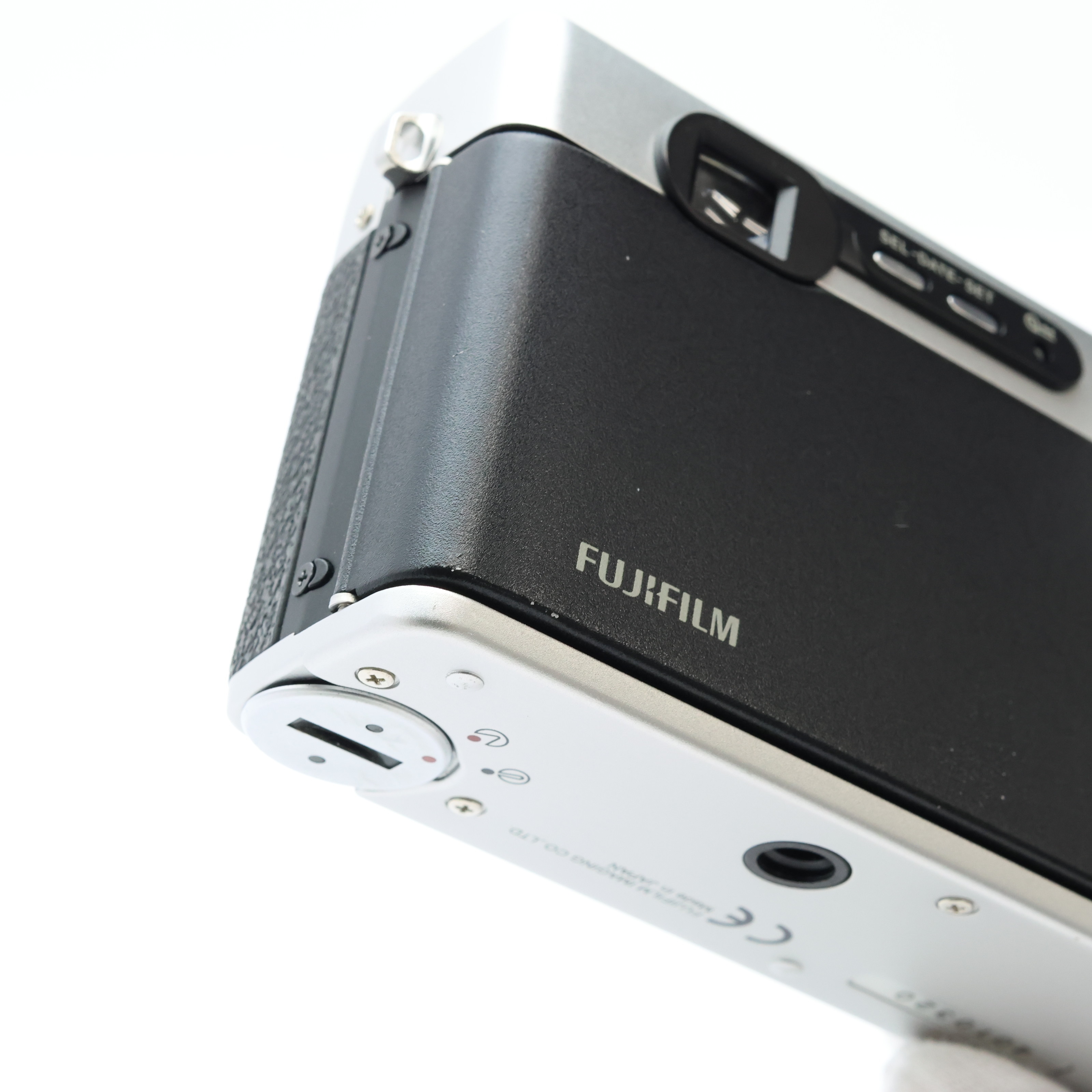 中古)FUJIFILM (フジフイルム) KLASSE W（商品ID：3717022837404）詳細