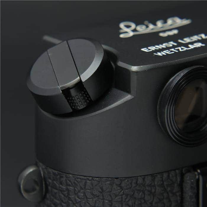 Tokyo Camera Style | This is @withyouwithfilm 's rare Leica
