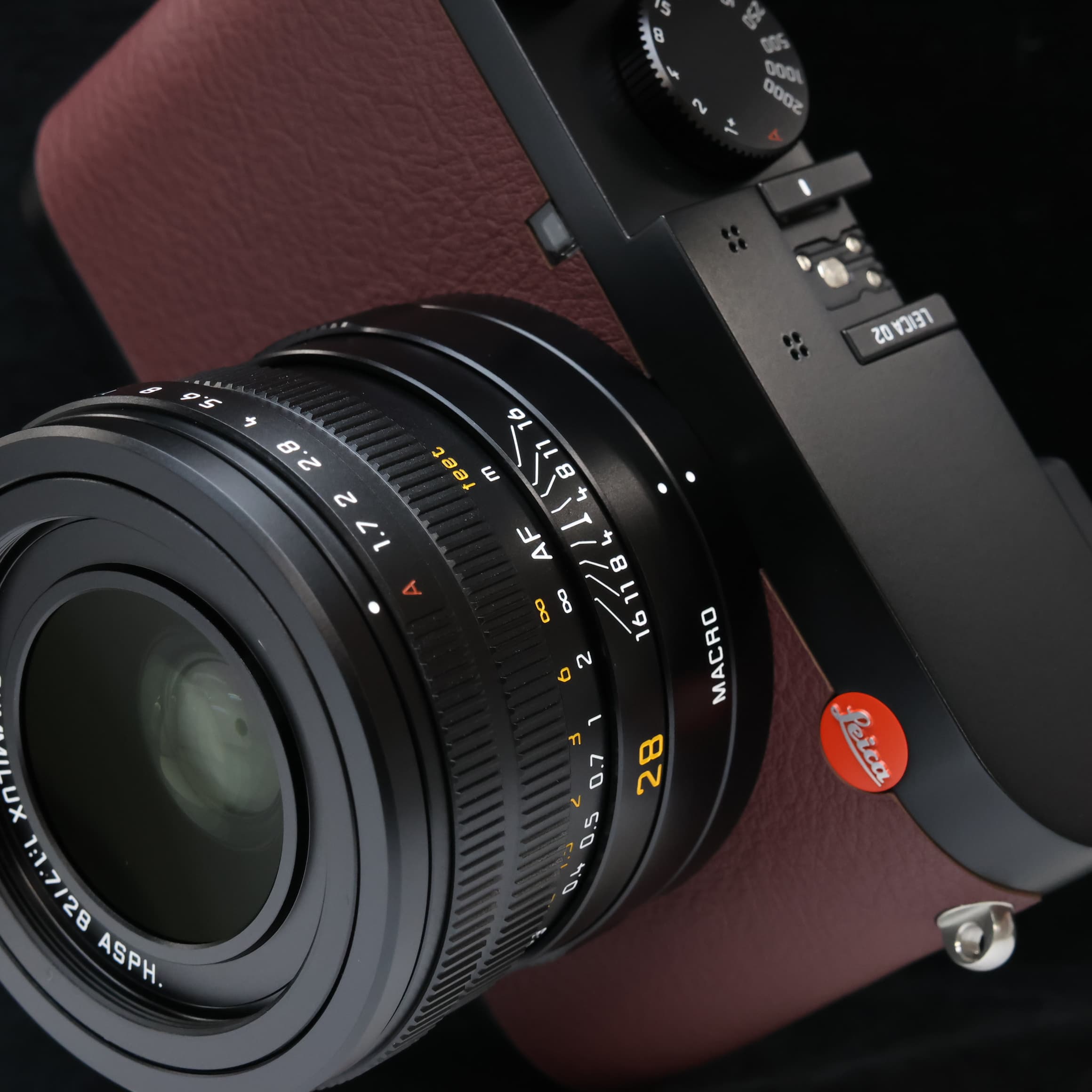 中古)Leica (ライカ) Q2 カウハイドレザー ラズベリー（商品ID