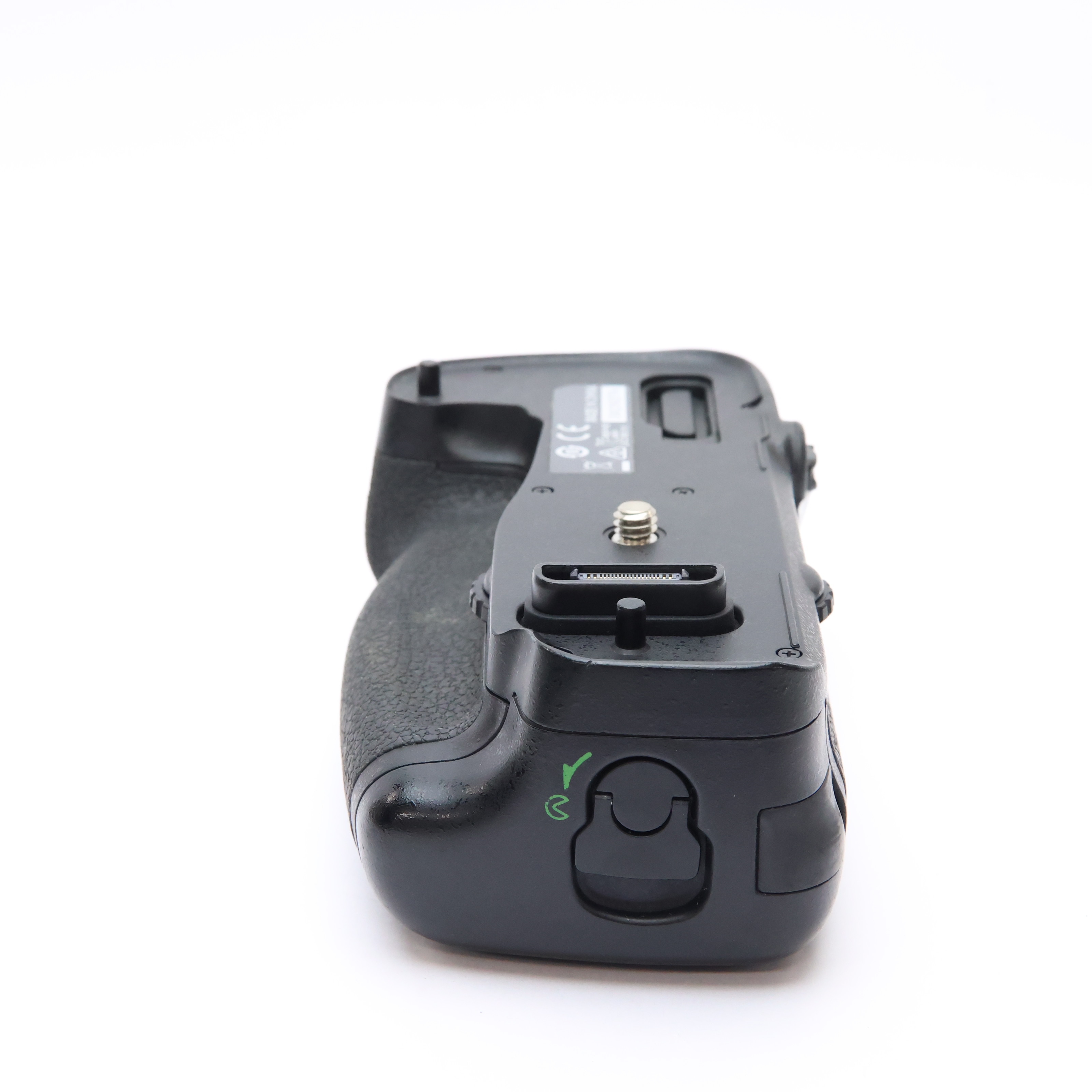Nikon マルチパワーバッテリーパック MB-D16 未使用品 中古)Nikon (ニコン) マルチパワーバッテリーパック MB-D16（商品ID