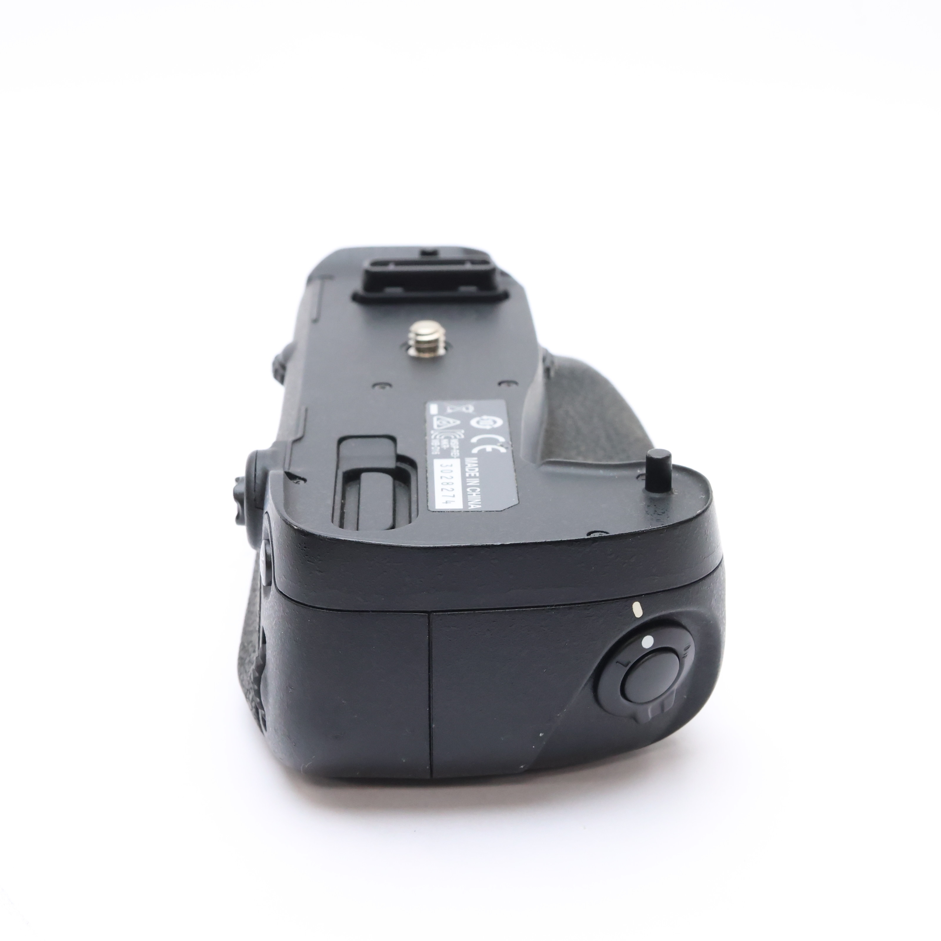 中古)Nikon (ニコン) マルチパワーバッテリーパック MB-D16（商品ID