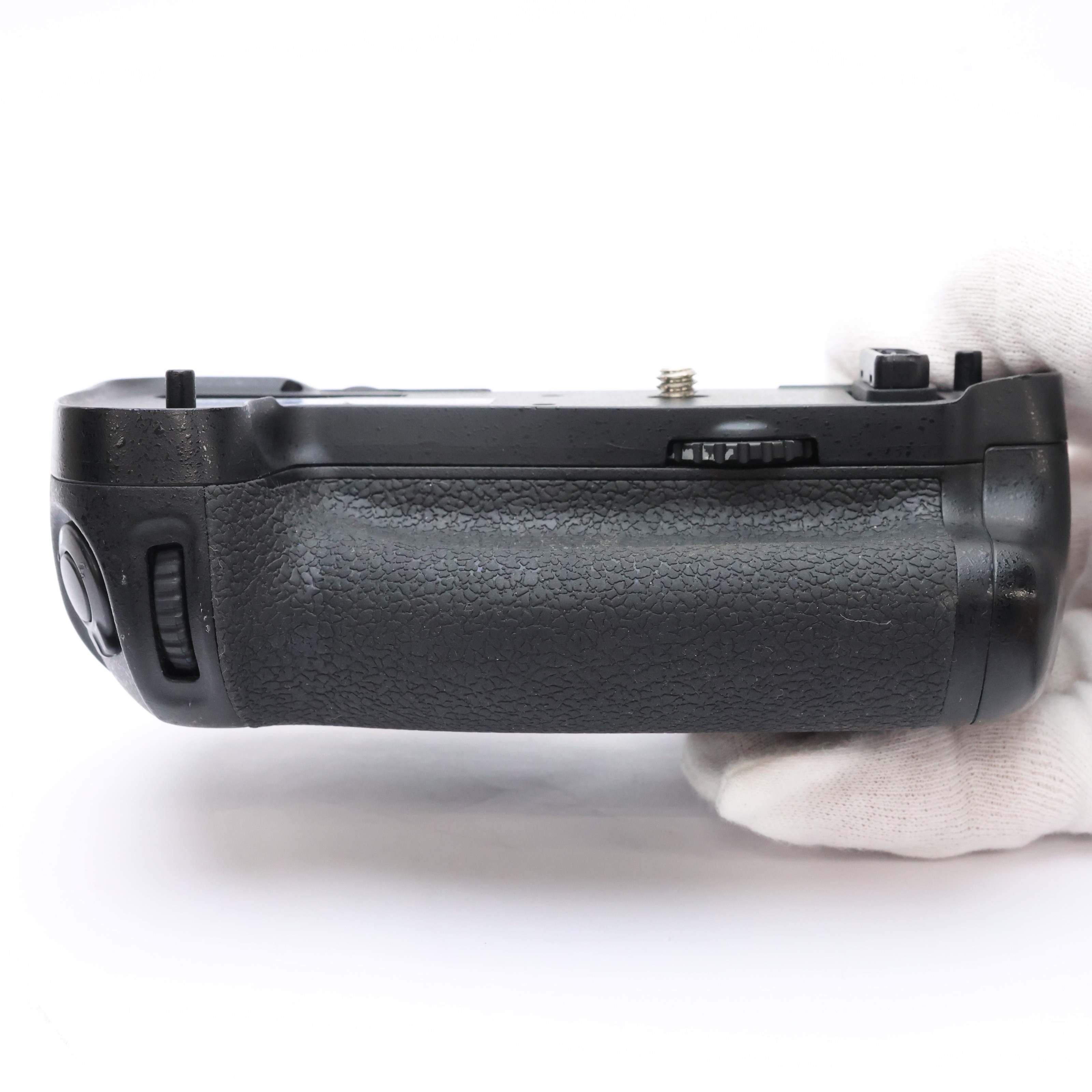 中古)Nikon (ニコン) マルチパワーバッテリーパック MB-D16（商品ID