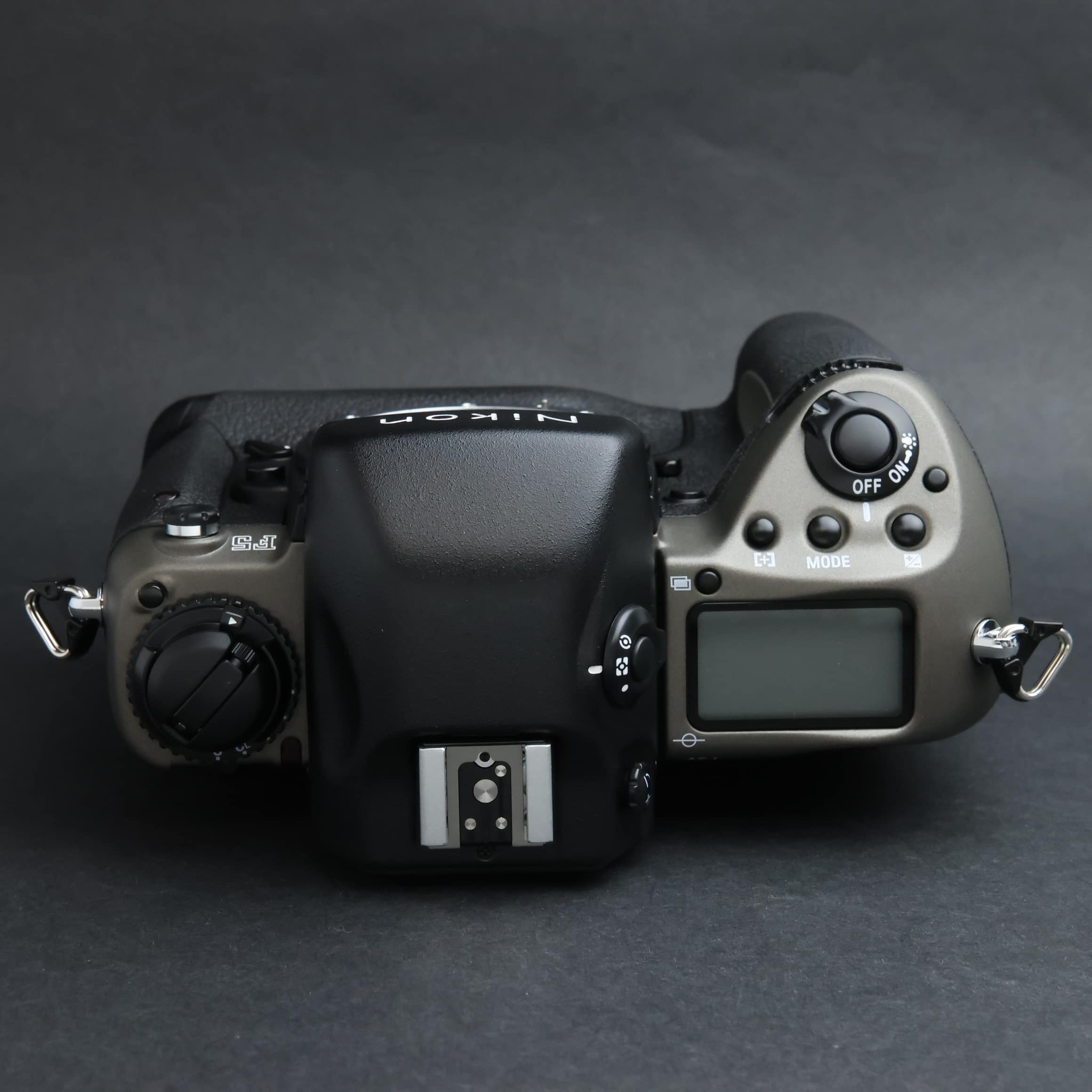 中古)Nikon (ニコン) F5 50th（商品ID：3717019199416）詳細ページ