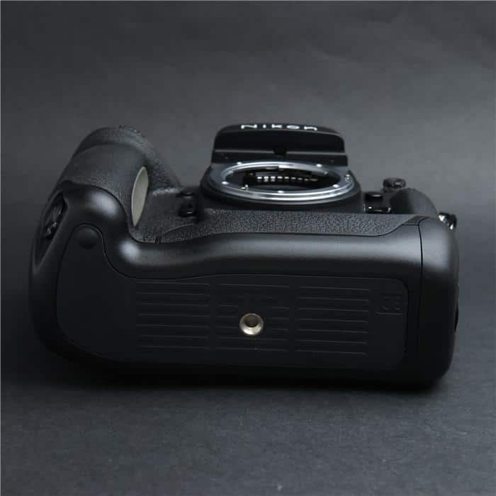 中古)Nikon (ニコン) F5 50th（商品ID：3717019199416）詳細ページ