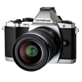 OLYMPUS (オリンパス) OM-D E-M5 レンズキット シルバー