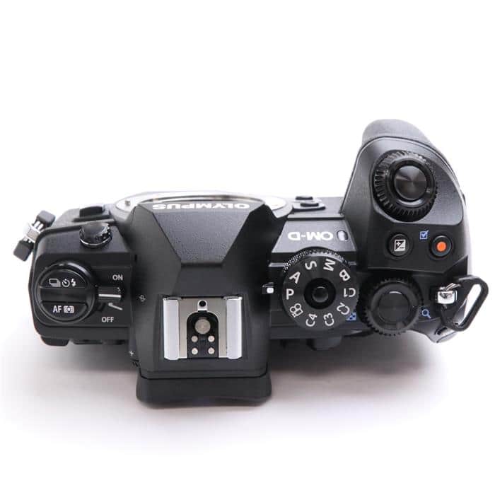 ★OLYMPUS OM-2 BLACK(革ケース付) + ★広角レンズ 35mm ☆OLYMPUS OM-2 BLACK(革ケース付) + ☆広角レンズ 35mm