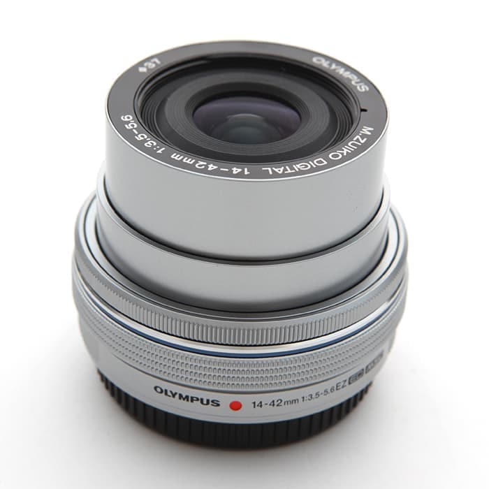 新品)OLYMPUS (オリンパス) M.ZUIKO DIGITAL ED 14-42mm F3.5-5.6 EZ  シルバー（商品ID：4545350045432）詳細ページ | デジタルカメラ、ミラーレスカメラ、交換レンズの総合サイト｜マップカメラ