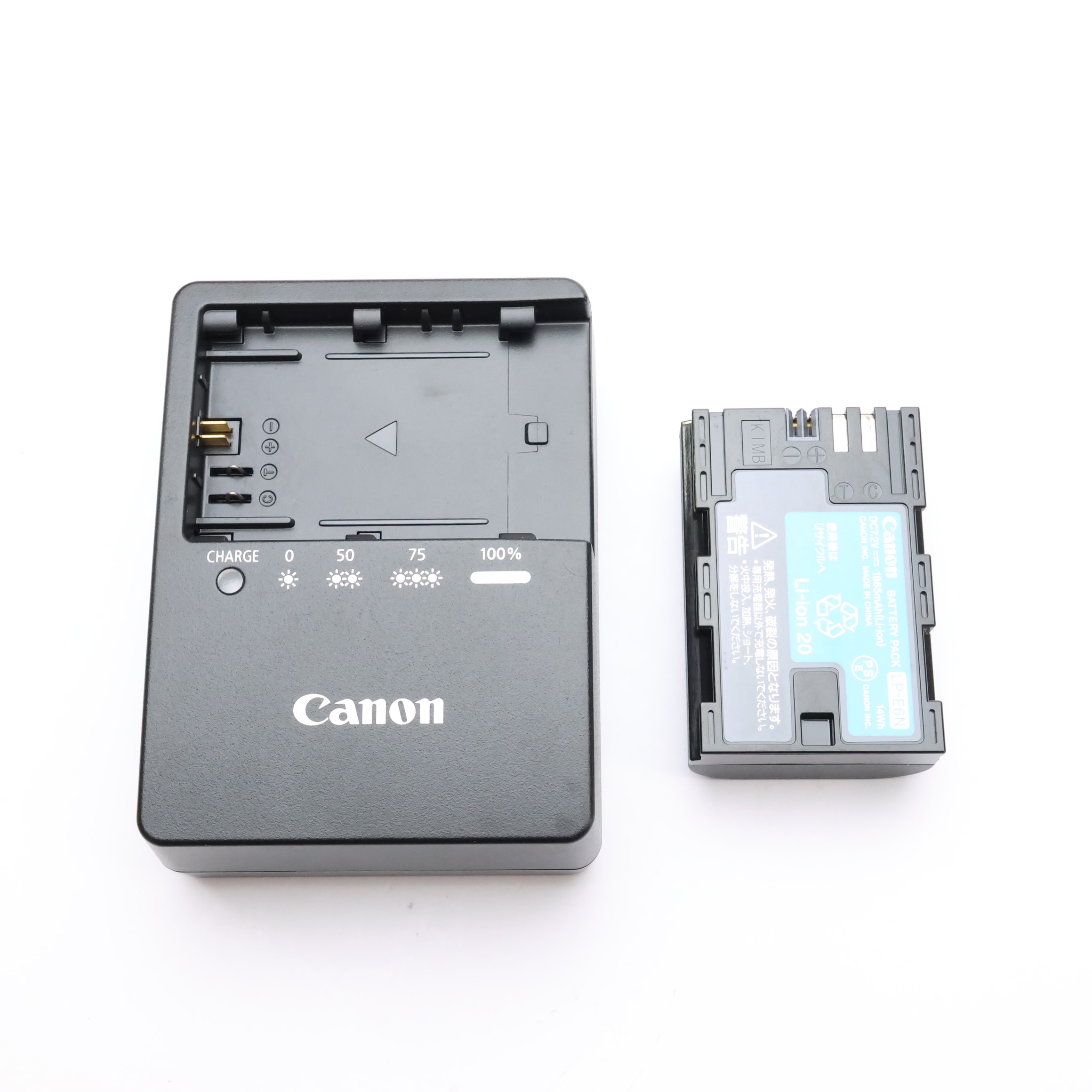 中古)Canon (キヤノン) EOS 90D EF-S18-135 IS USM レンズキット（商品