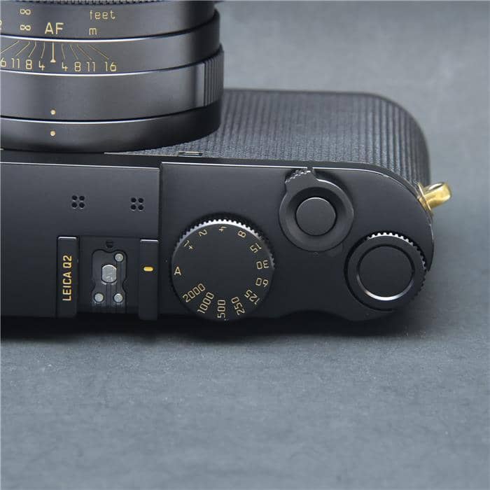 Q2 Daniel Craig x Greg Williams 付属品完備 Leica (ライカ) Q2 Daniel Craig x Greg Williams 並品 - YouTube