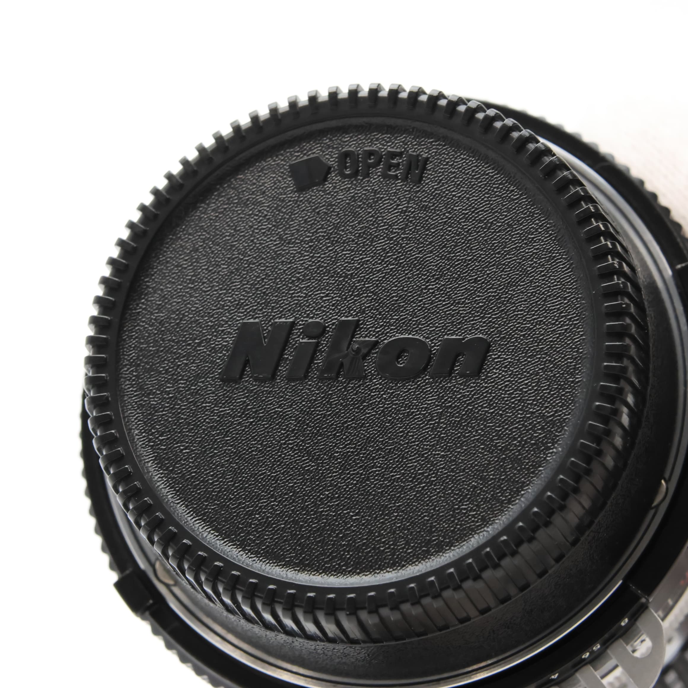 【極美品】動作◎ ニコン Ai Nikkor 85mm F2 312 中古)Nikon (ニコン) Ai Nikkor 85mm F2（商品ID：3717030045440）詳細