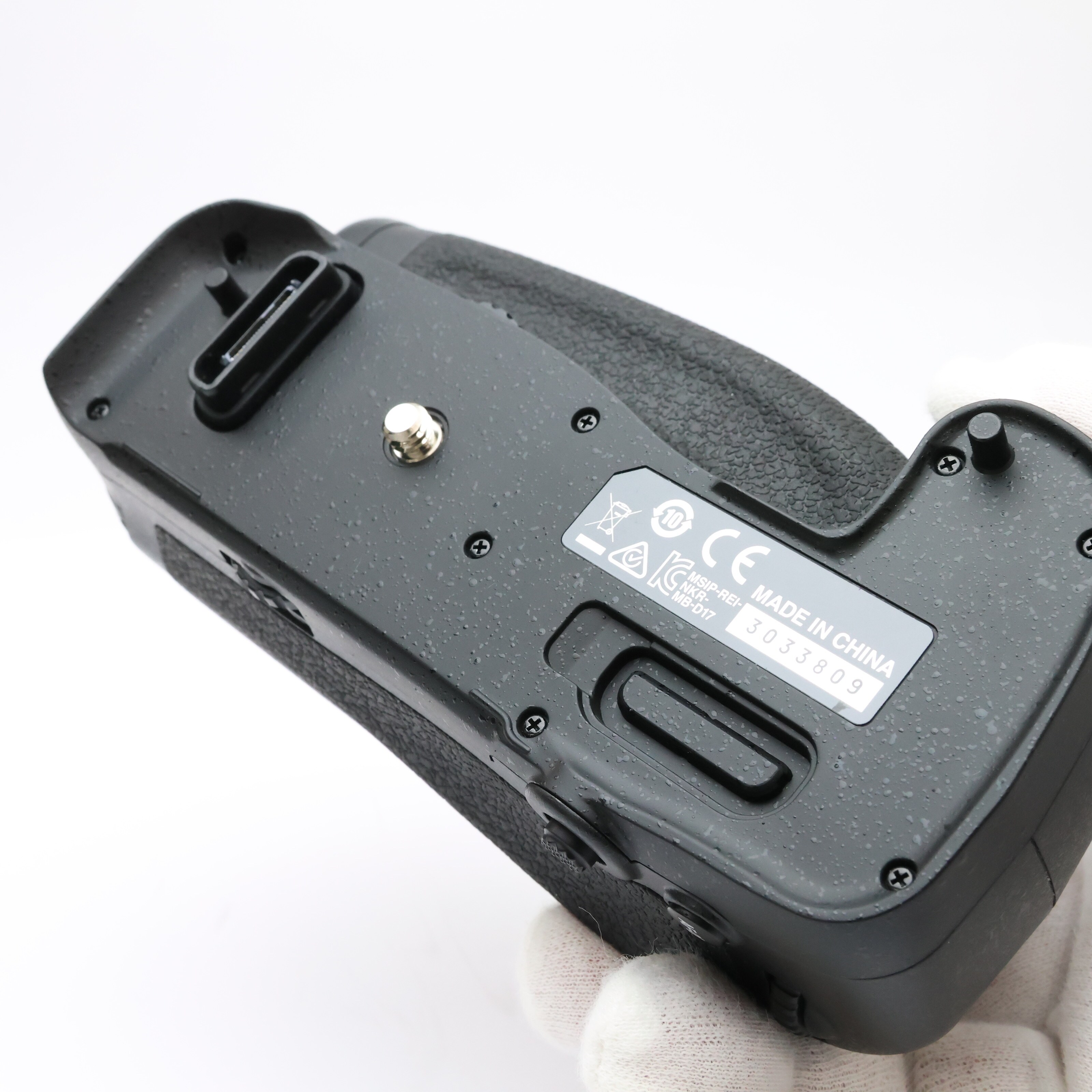 □極上品□ Nikon マルチパワーバッテリーパック MB-D18 ニコン D850用
