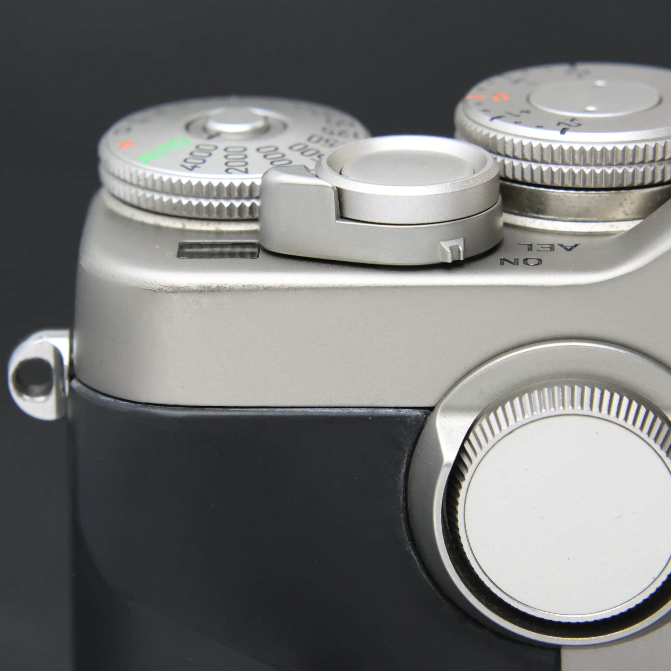 CONTAX G2-D 〈データバックGD-2〉未使用に近い美人です。レンズ3本 CONTAX G2-D 〈データバックGD-2〉未使用に近い美人です。レンズ3本