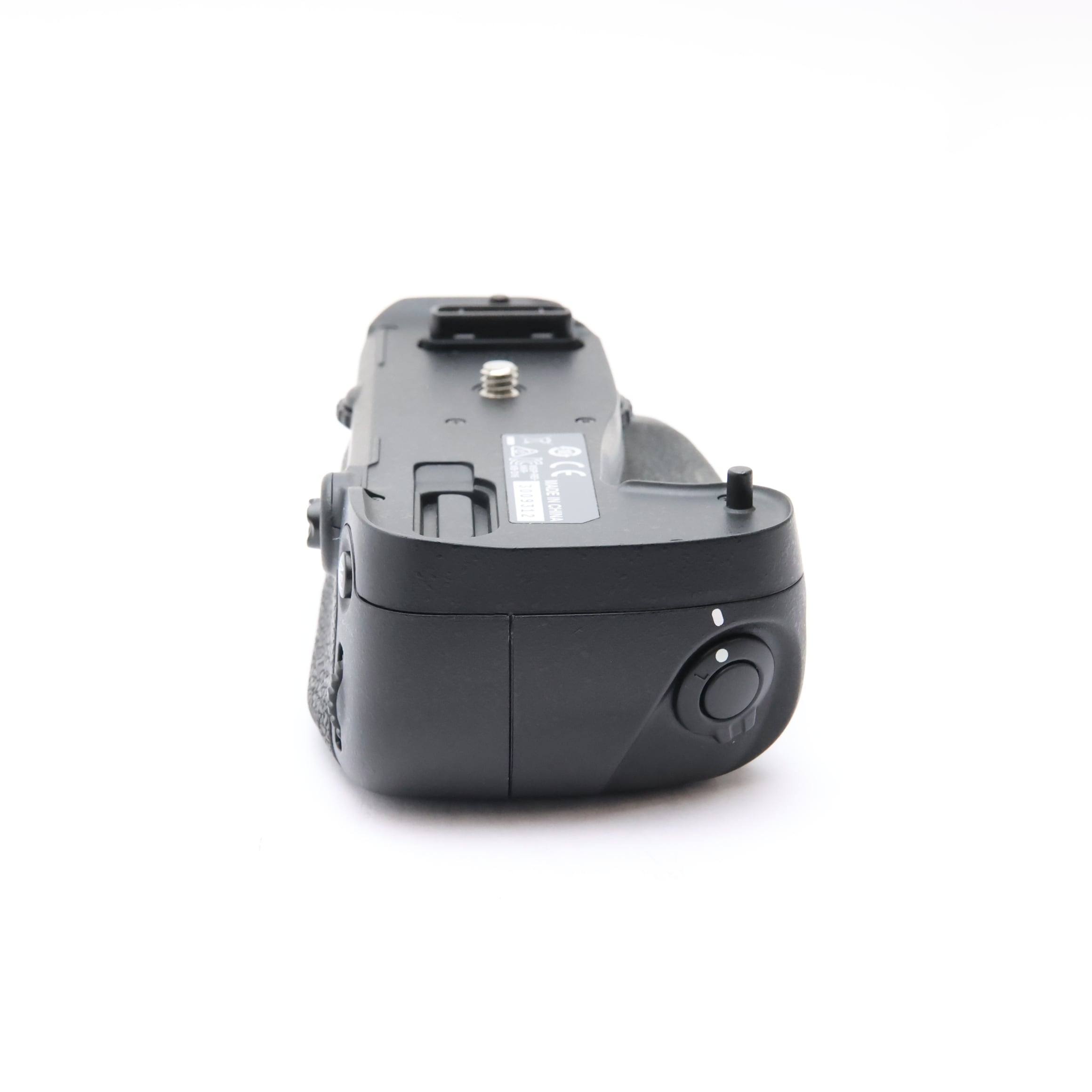 中古)Nikon (ニコン) マルチパワーバッテリーパック MB-D16（商品ID